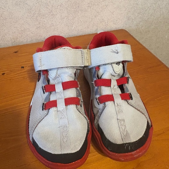 Nike Kids Boys Kyrie Flytrap Red and Gray Sneakers - Picture 2 of 8